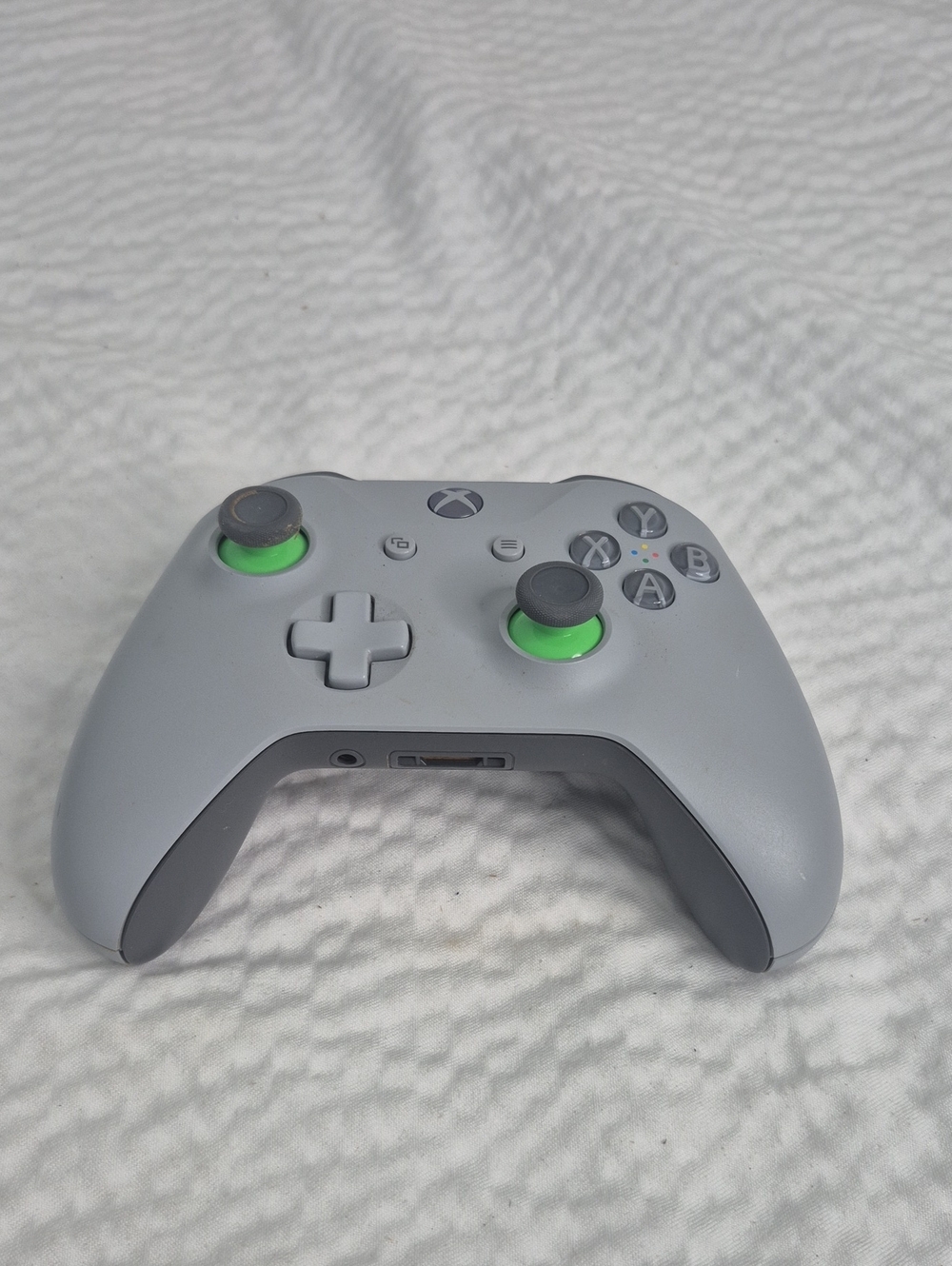 Microsoft 1708 Xbox One Grey Controller